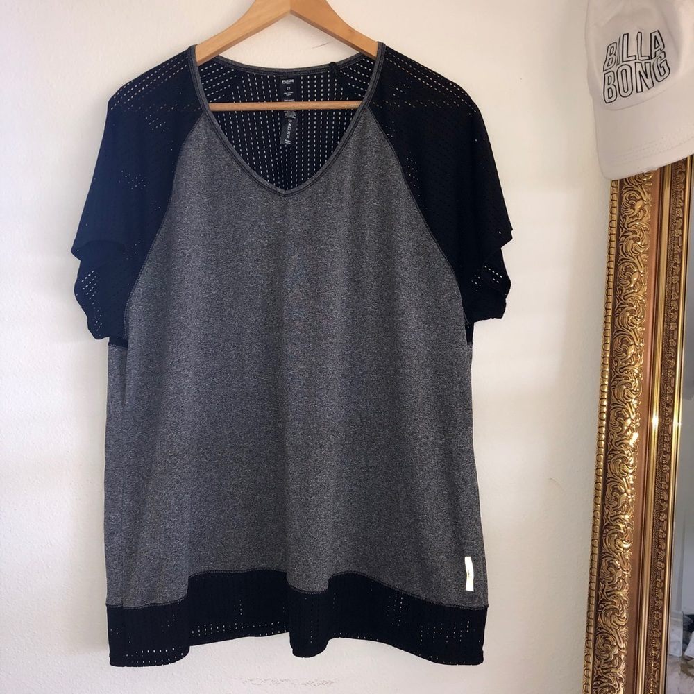 Athletic workout top